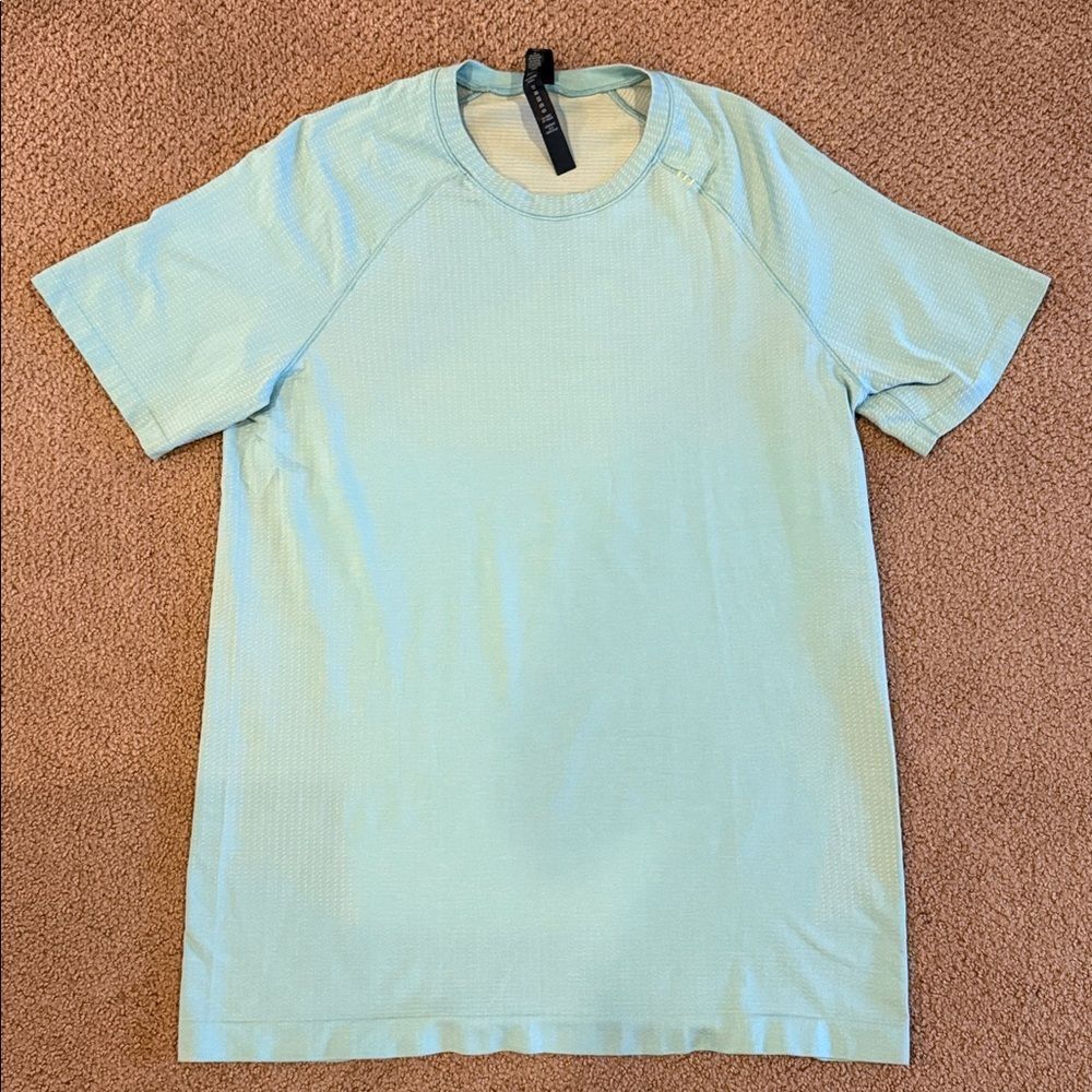 Lululemon Men’s Metal Vent Tech Short-Sleeve Shirt 2.0 Light Blue/Green Size M